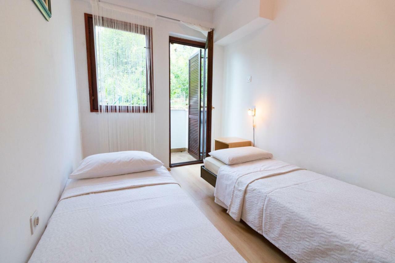 Apartment Beautiful Garden By Rent Istria Poreč Exterior foto